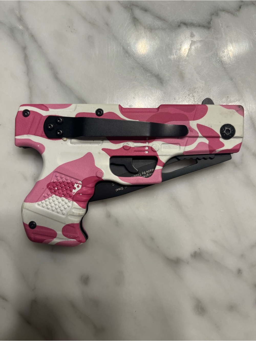Pink and White Camo Compact Pocket Knife
